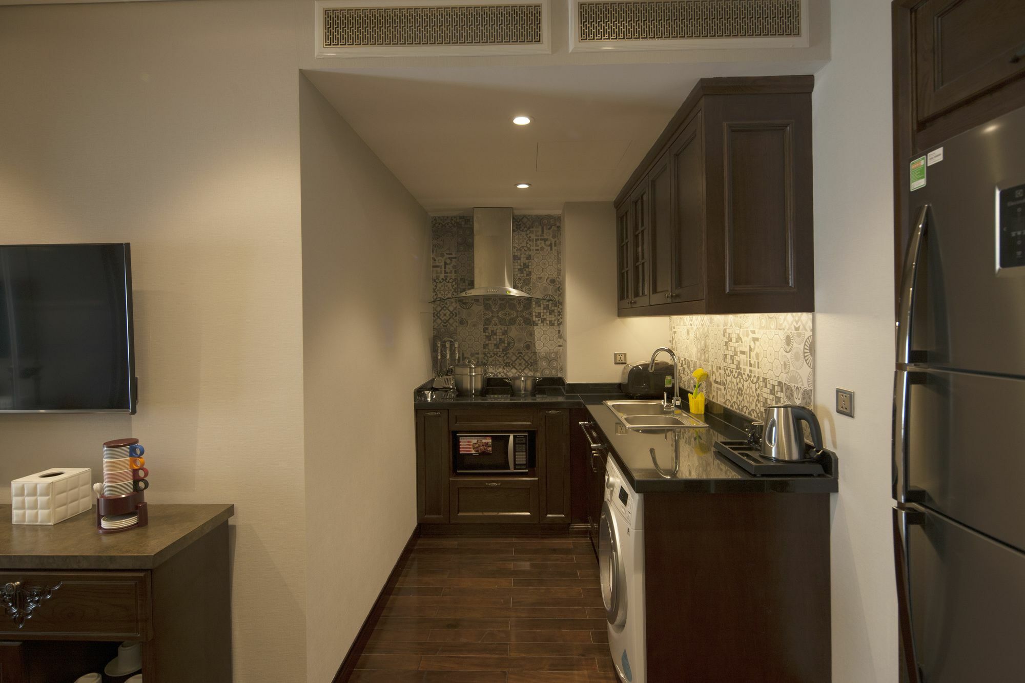 Jb Serviced Apartment Hanoi Buitenkant foto